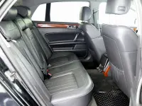 Volkswagen Phaeton 3.2 178kW thumbnail