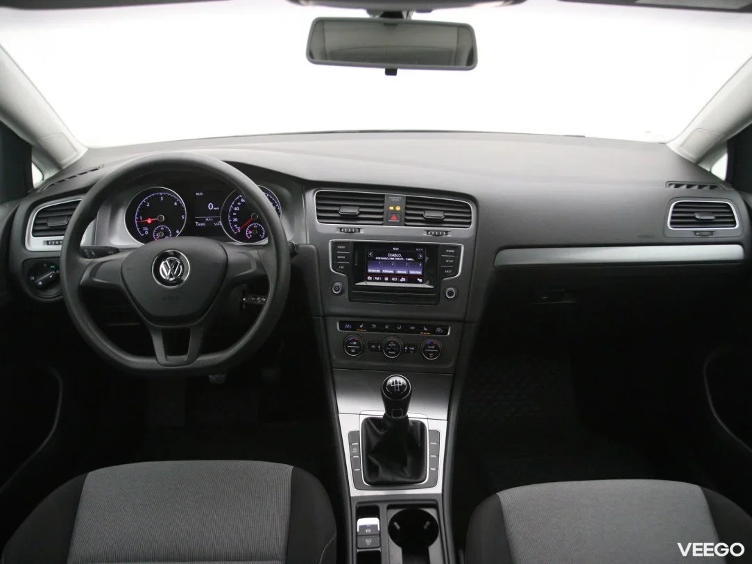 Volkswagen Golf 1.6 81kW