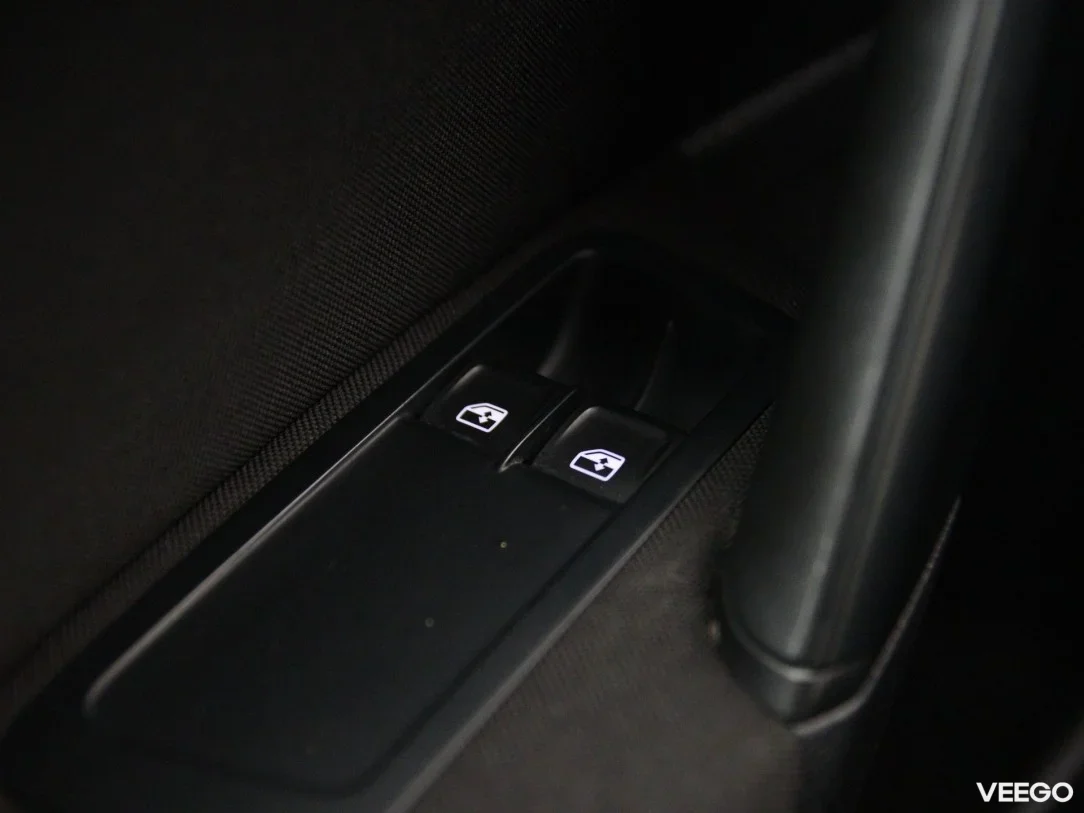 Volkswagen Golf 1.6 81kW