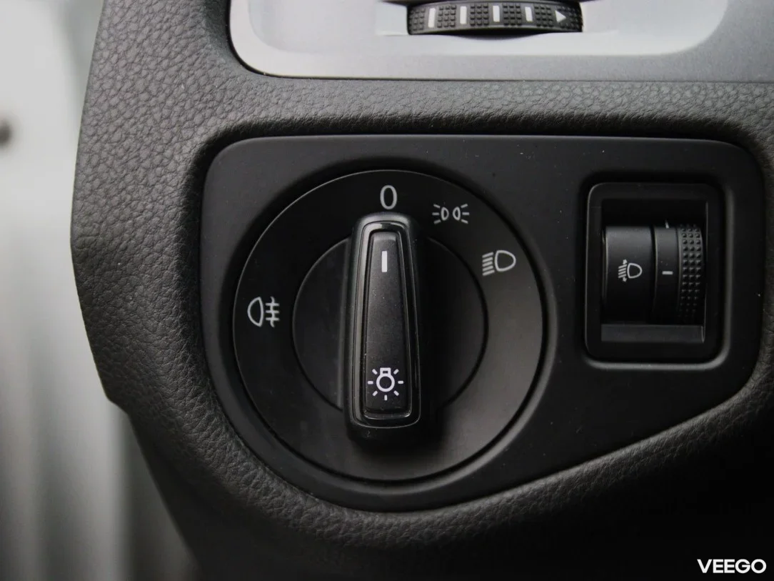 Volkswagen Golf 1.6 81kW