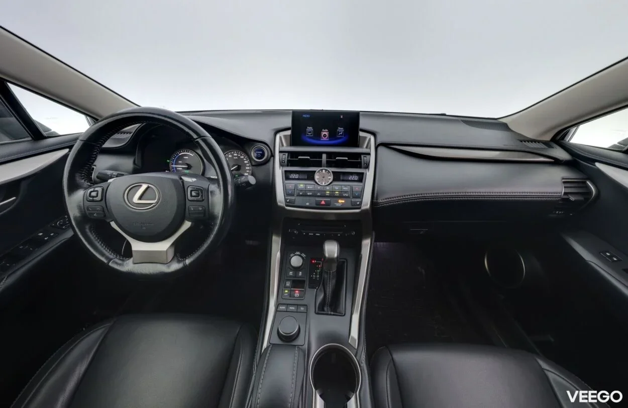 Lexus NX 300h AWD Business Line 2.5 114kW