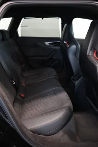 Audi RS 4 331kW thumbnail