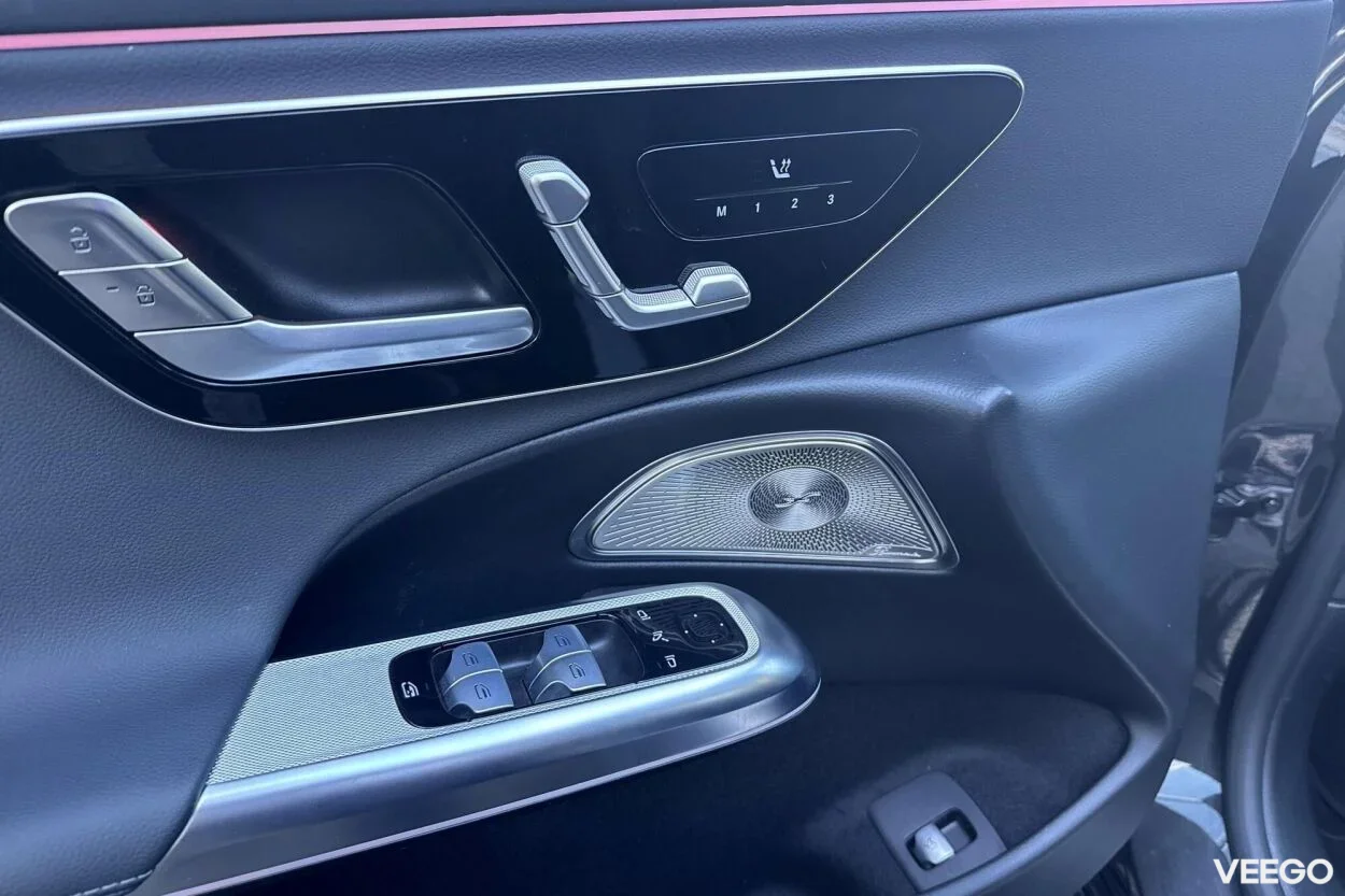 Mercedes-Benz E220 d AMG night pakett 2 145kW