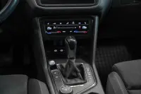 Volkswagen Tiguan Allspace 147kW thumbnail