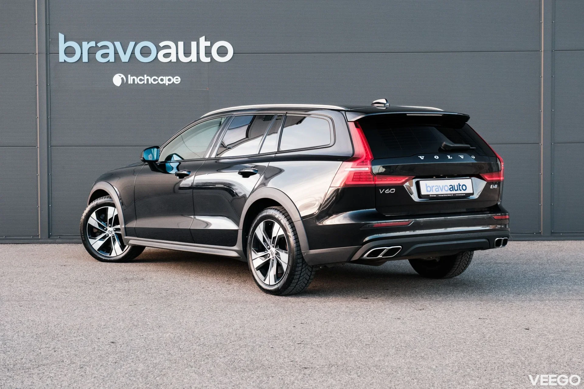 Volvo V60 Cross Country AWD Pro 2 140kW