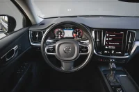 Volvo V60 Cross Country AWD Pro 2 140kW thumbnail