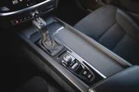 Volvo V60 Cross Country AWD Pro 2 140kW thumbnail