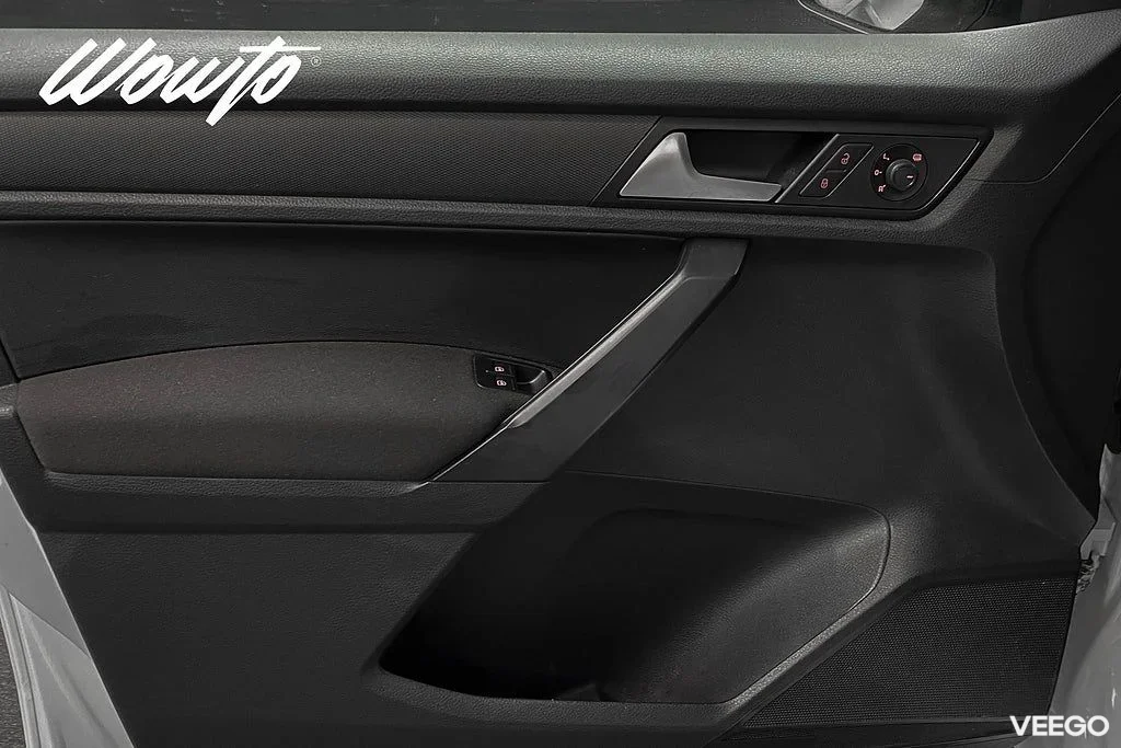 Volkswagen Caddy Maxi Life 1.4 TSI DSG 7-Sits /Värmare /Moms/4.95% 92kW