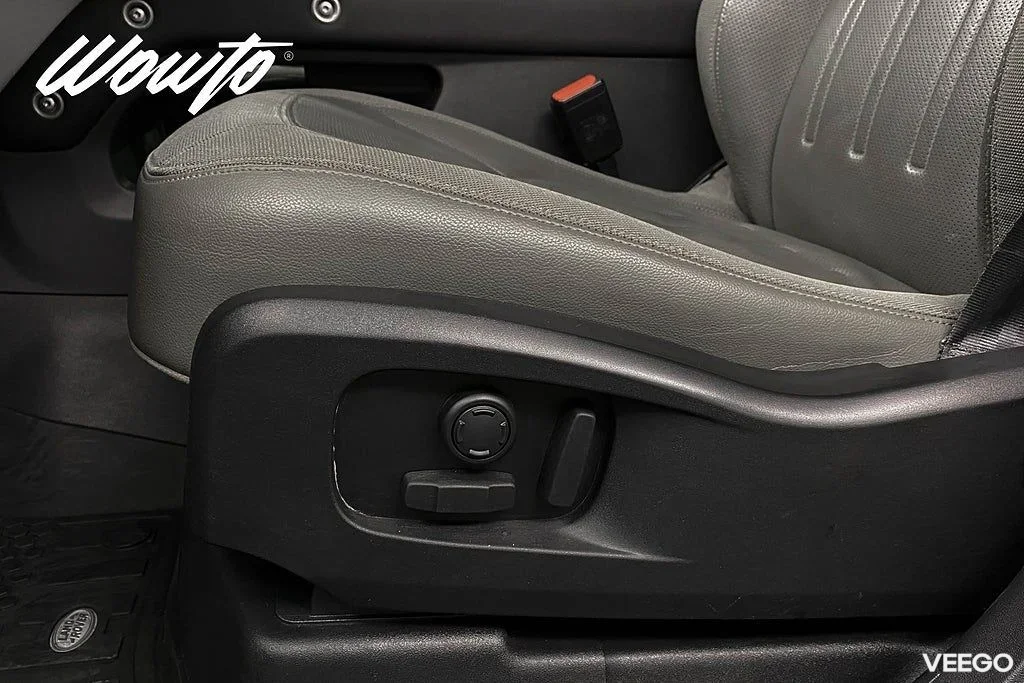 Land Rover Defender 110 D200 /Värmare /360 /Meridian/Se Spec/4.95% 147kW