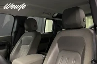 Land Rover Defender 110 D200 /Värmare /360 /Meridian/Se Spec/4.95% 147kW thumbnail