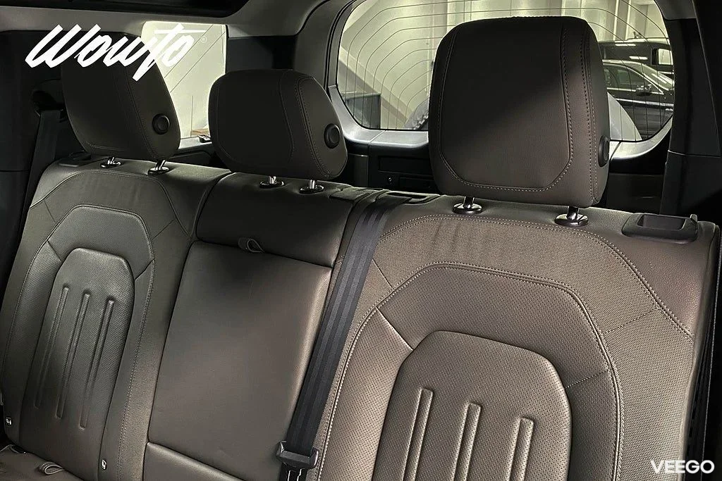 Land Rover Defender 110 D200 /Värmare /360 /Meridian/Se Spec/4.95% 147kW