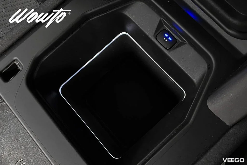 Land Rover Defender 110 D200 /Värmare /360 /Meridian/Se Spec/4.95% 147kW