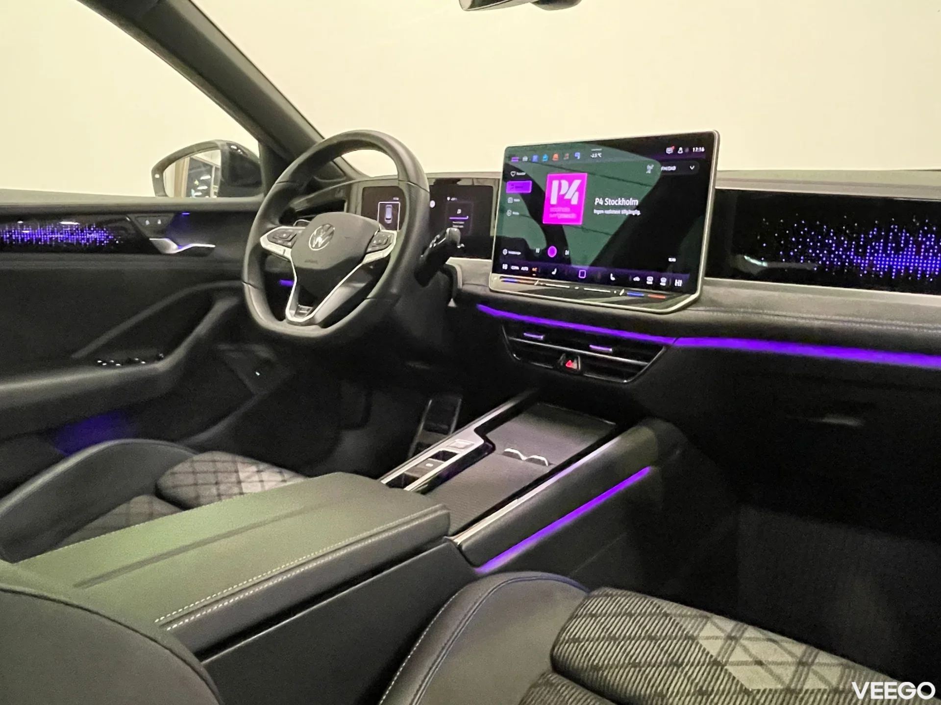 Volkswagen Passat Variant 4Motion R-Line Black Style 142kW