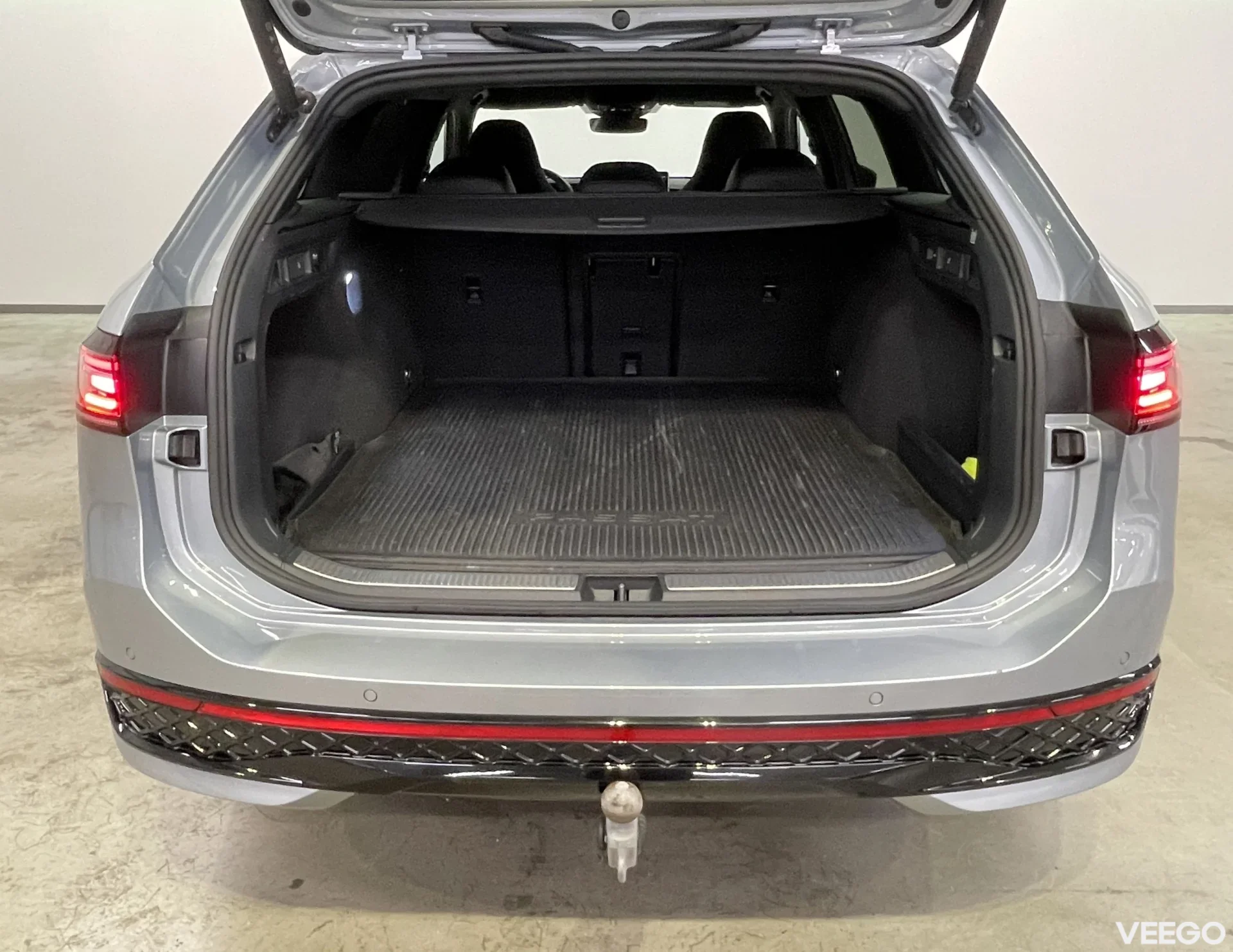 Volkswagen Passat Variant 4Motion R-Line Black Style 142kW