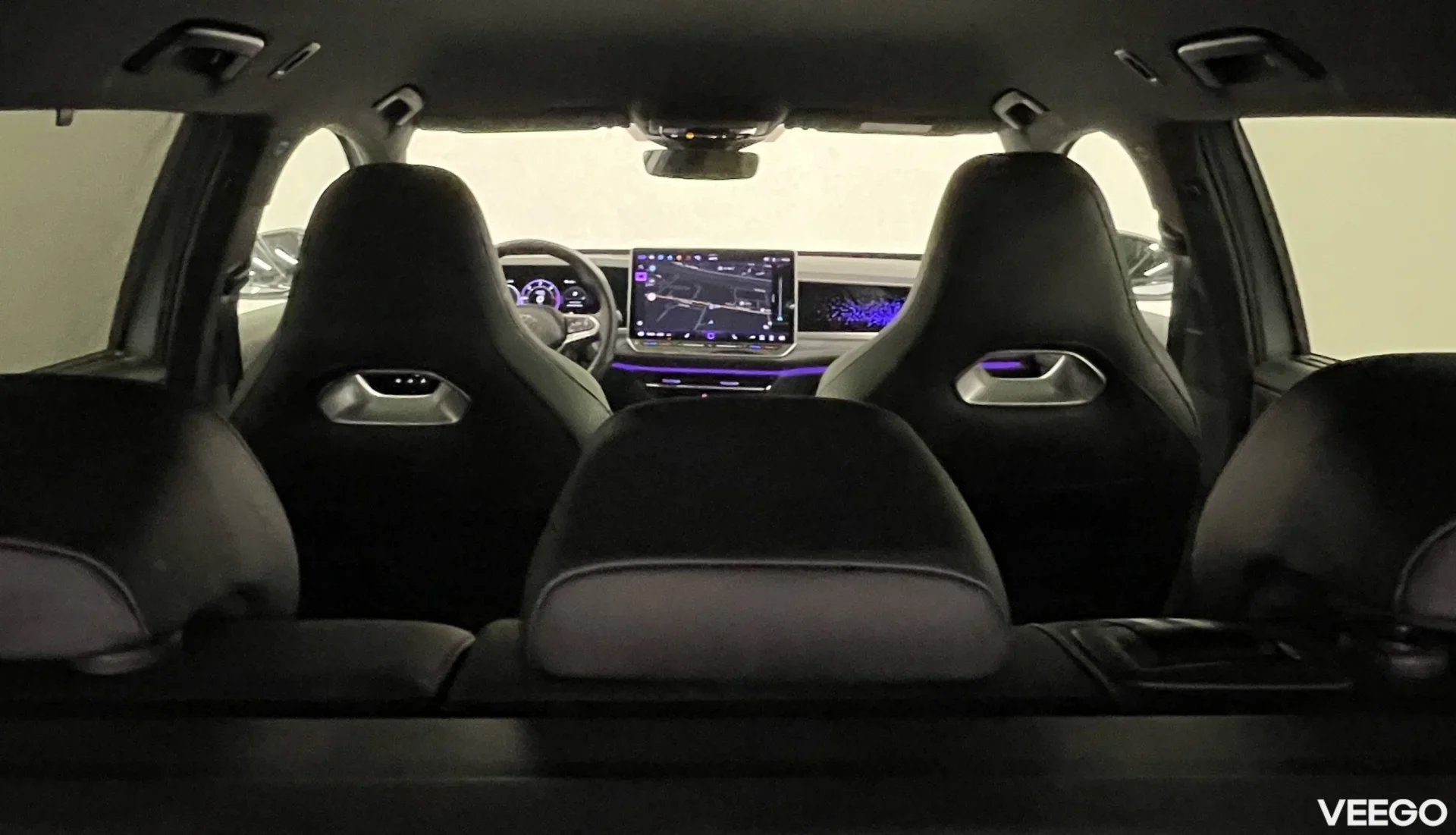 Volkswagen Passat Variant 4Motion R-Line Black Style 142kW