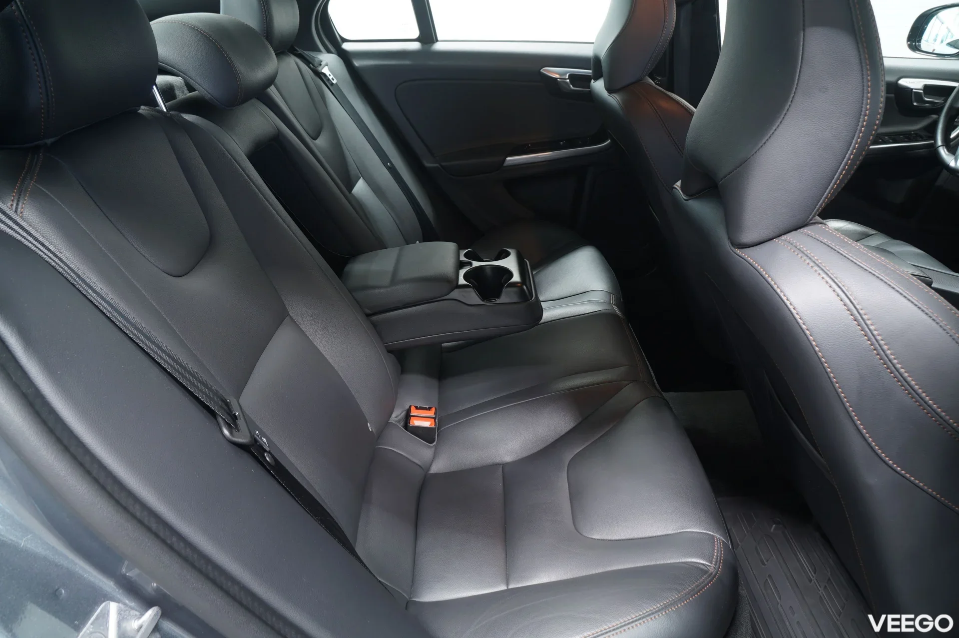 Volvo S60 Cross Country - 2.4 140kW