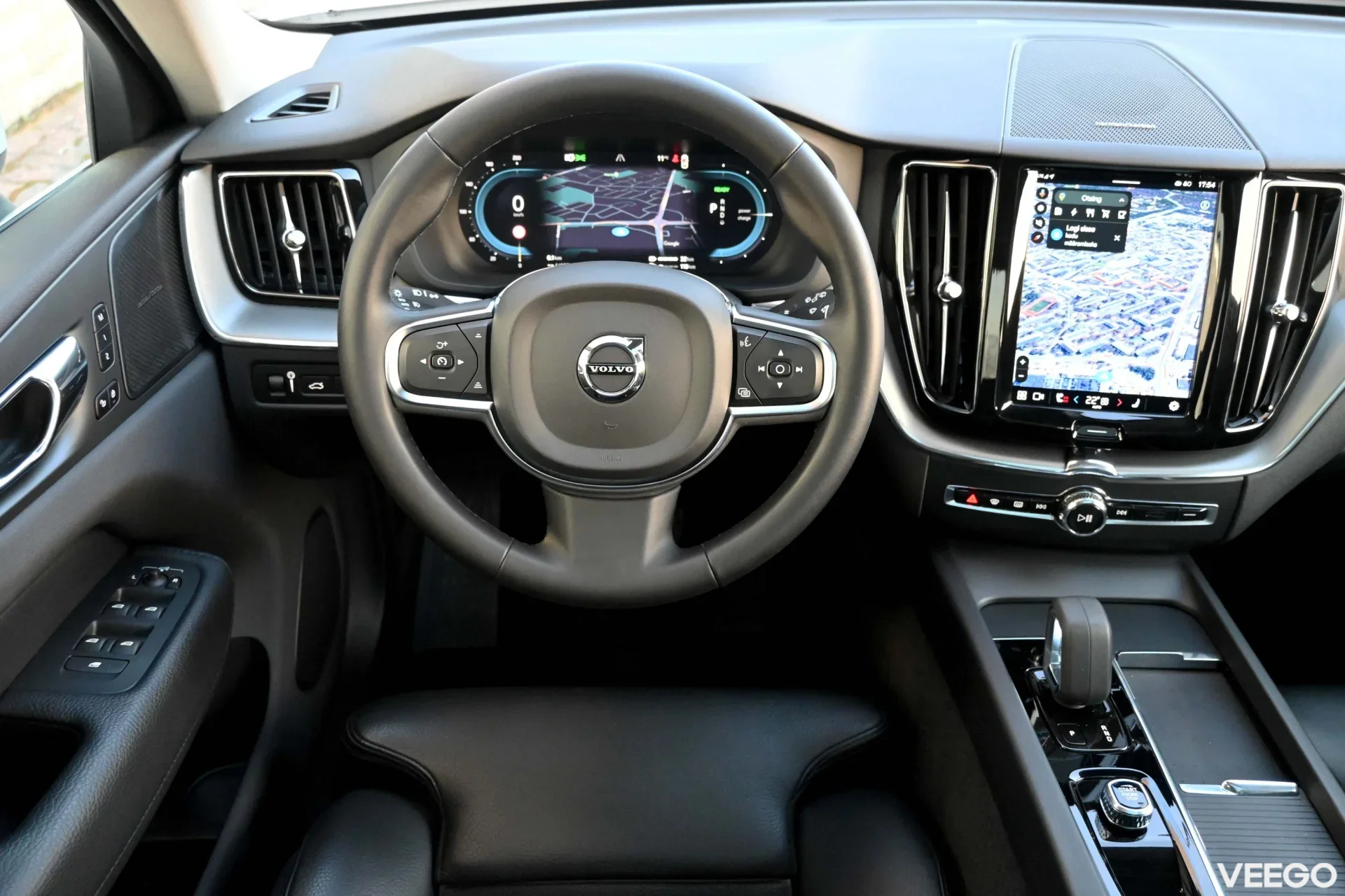 Volvo XC60 AWD H&K INSCRIPTION XENIUM INTELLI SAFE 2 251kW