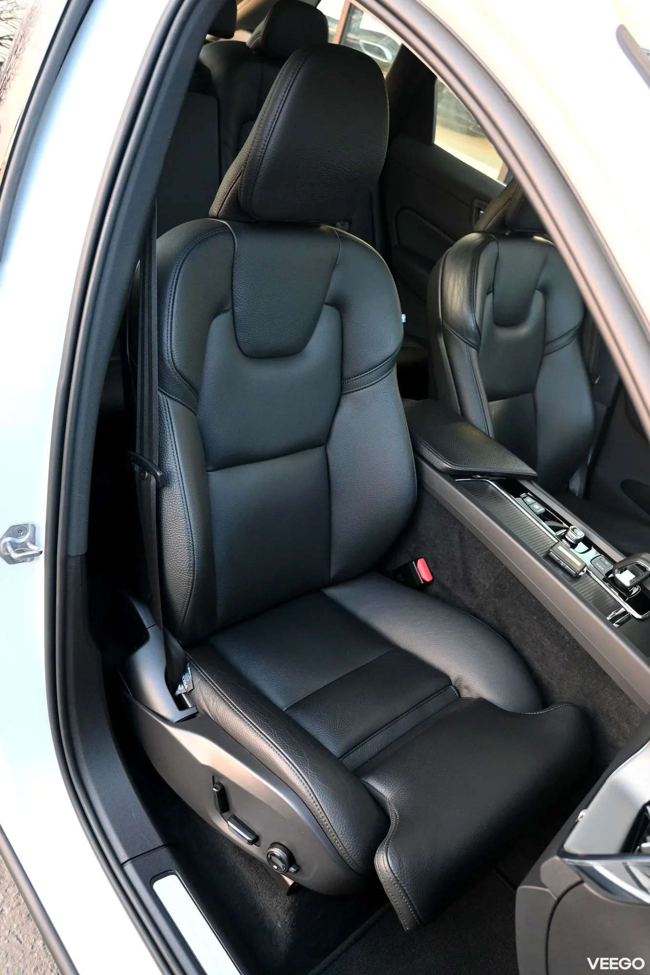 Volvo XC60 AWD H&K INSCRIPTION XENIUM INTELLI SAFE 2 251kW