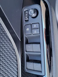 Toyota C-HR 72kW thumbnail