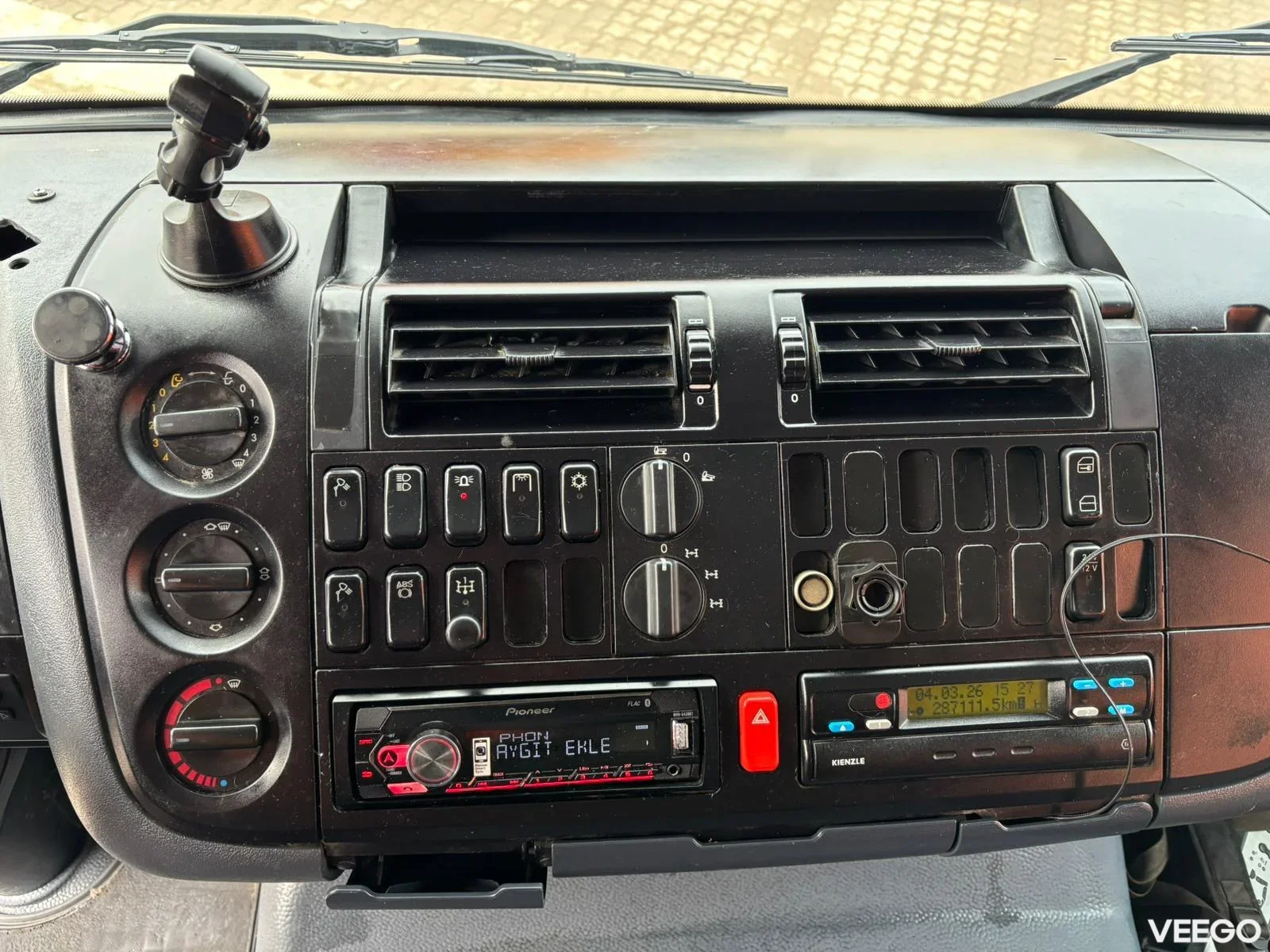 Mercedes-Benz Atego HIAB 088E-4 / PLATFORM L=3544 mm 180kW