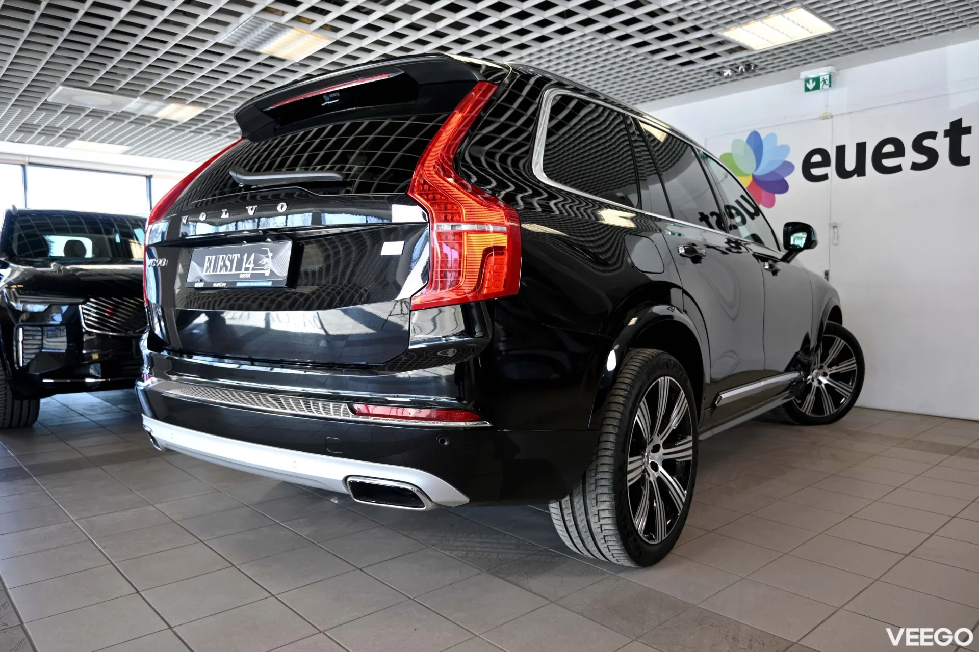 Volvo XC90 AWD T8 H&K ULTIMATE BRIGHT XENIUM INTELLI SAFE MY2022 2 293kW