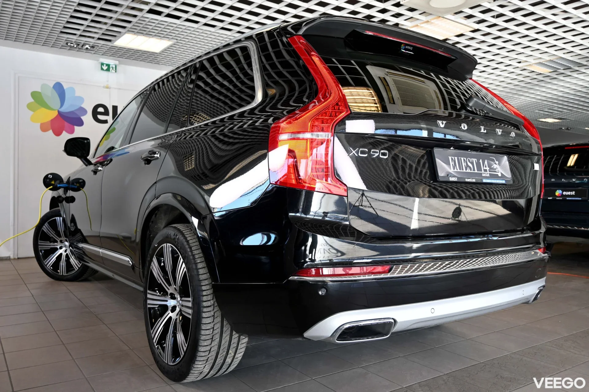 Volvo XC90 AWD T8 H&K ULTIMATE BRIGHT XENIUM INTELLI SAFE MY2022 2 293kW