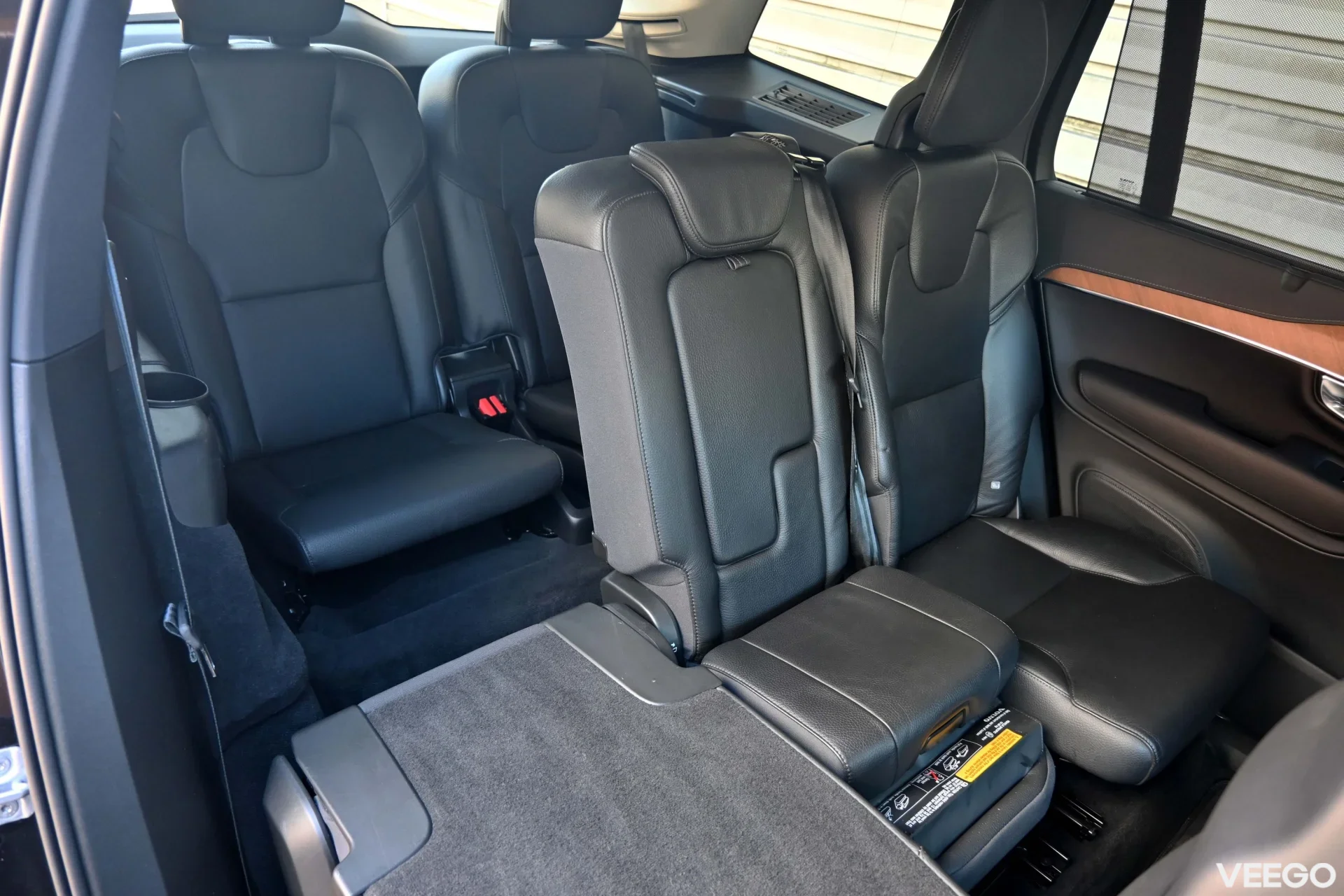 Volvo XC90 AWD T8 H&K ULTIMATE BRIGHT XENIUM INTELLI SAFE MY2022 2 293kW