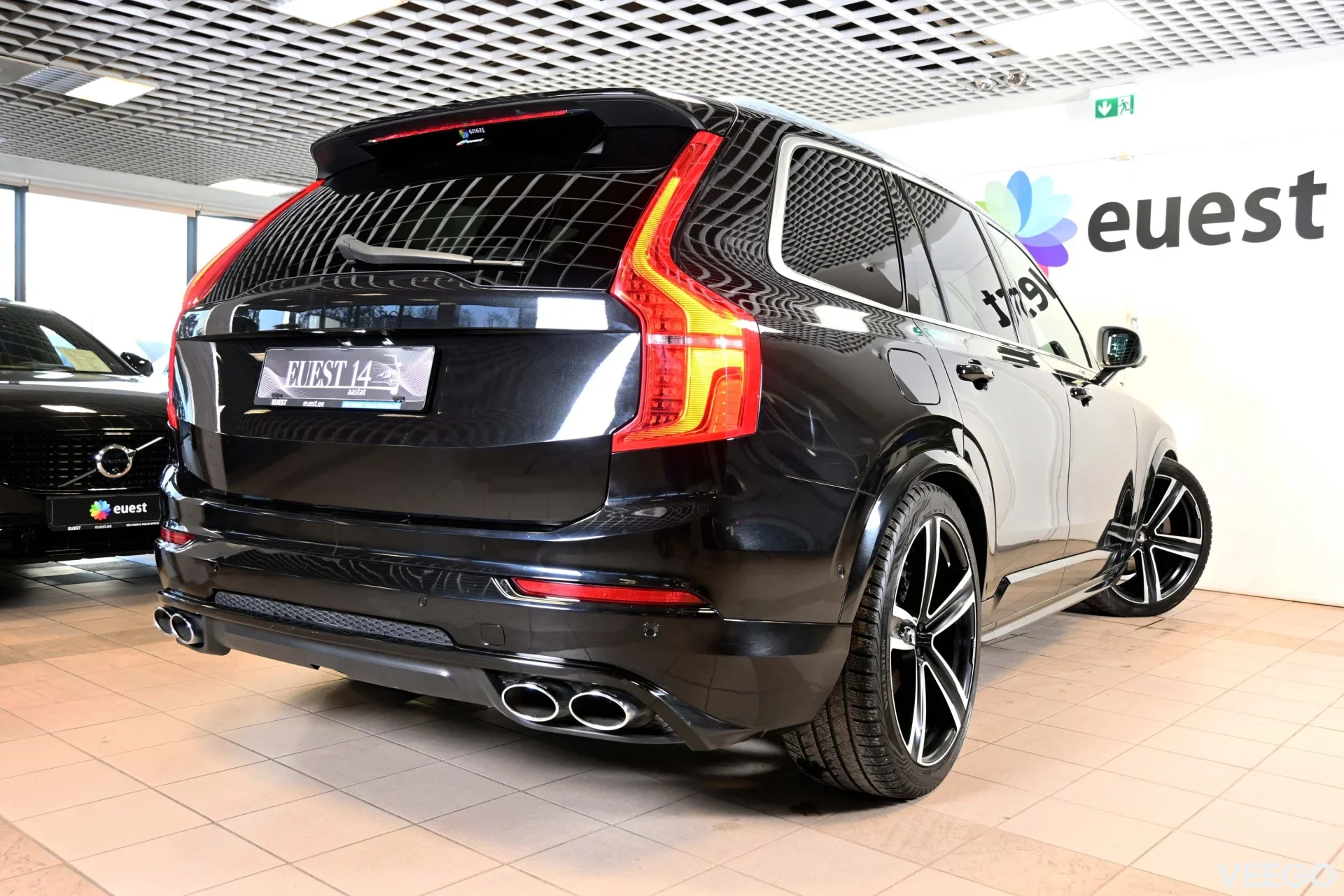 Volvo XC90 HEICO SPORTIV AWD B&W 4C INTELLI SAFE FULL 2 190kW