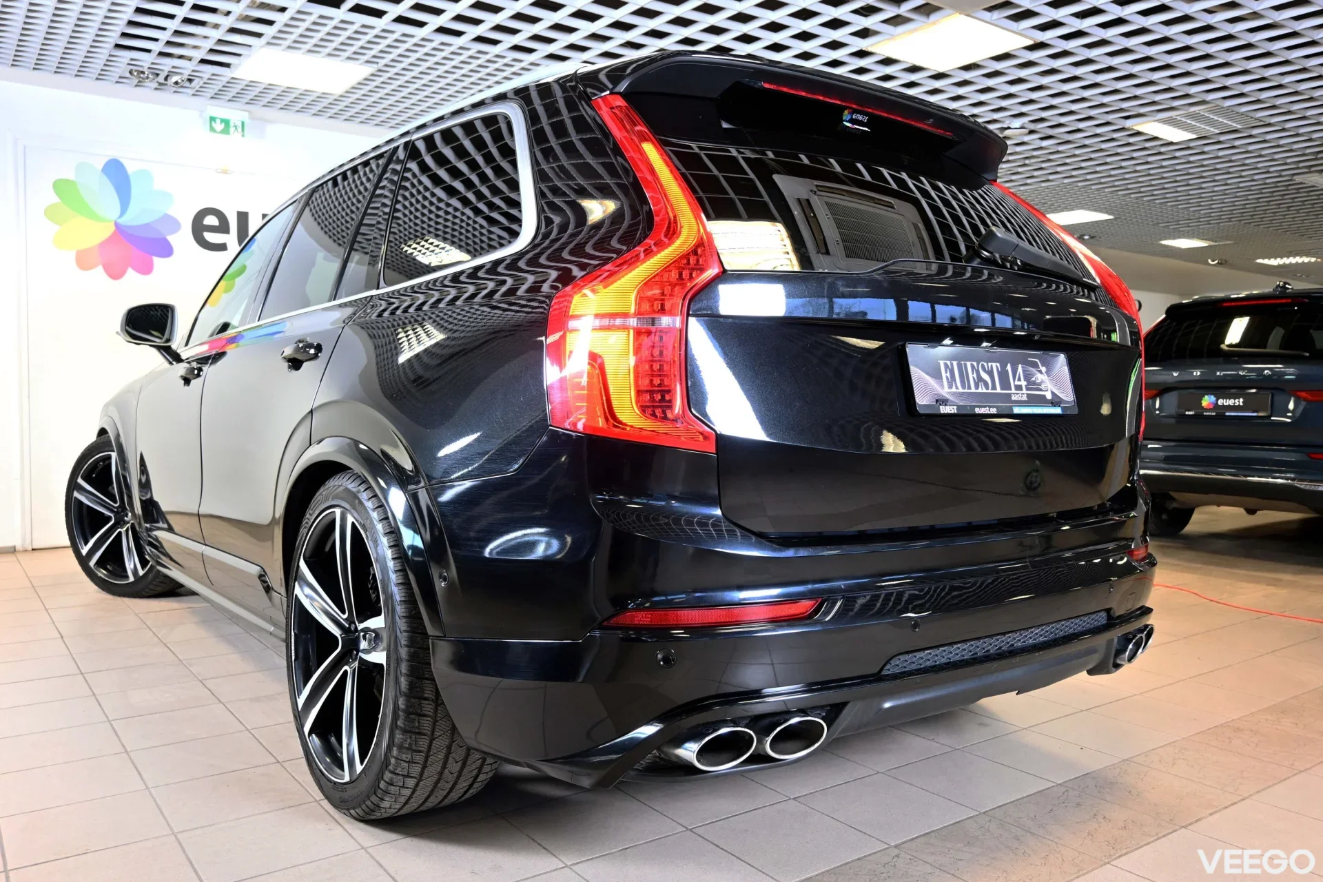 Volvo XC90 HEICO SPORTIV AWD B&W 4C INTELLI SAFE FULL 2 190kW