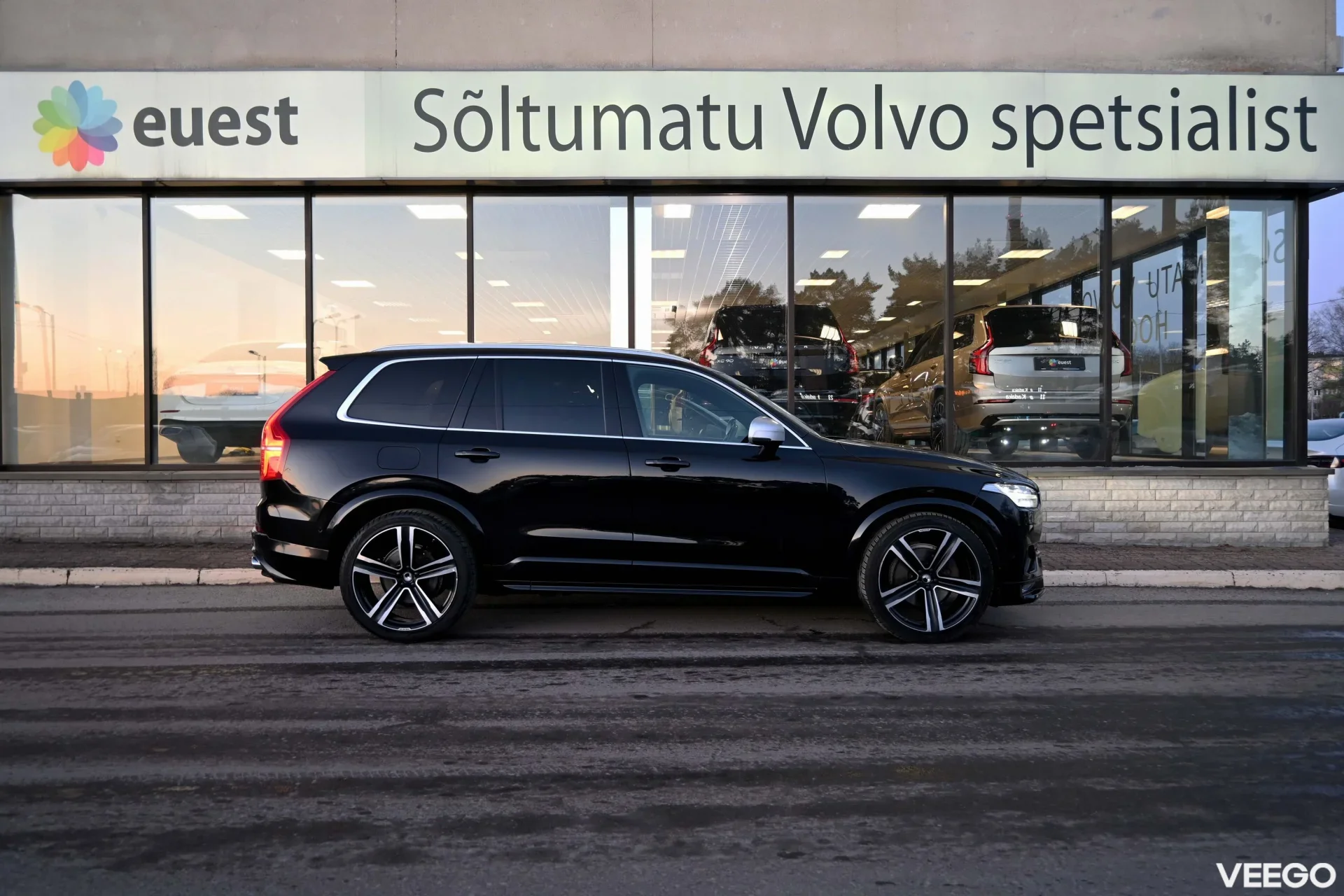 Volvo XC90 HEICO SPORTIV AWD B&W 4C INTELLI SAFE FULL 2 190kW