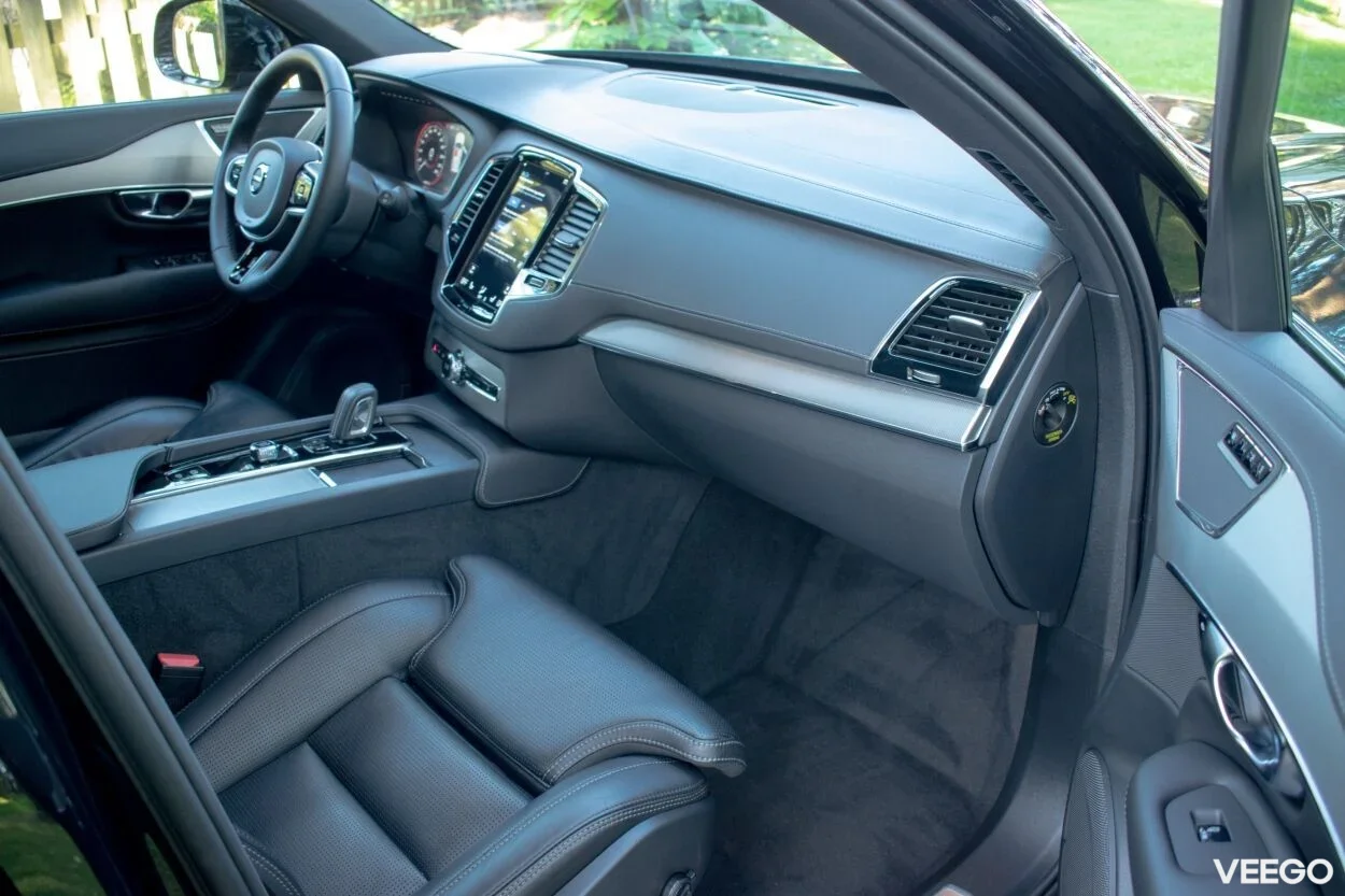 Volvo XC90 7s R-Design DARK Intelli PRO 2 190kW