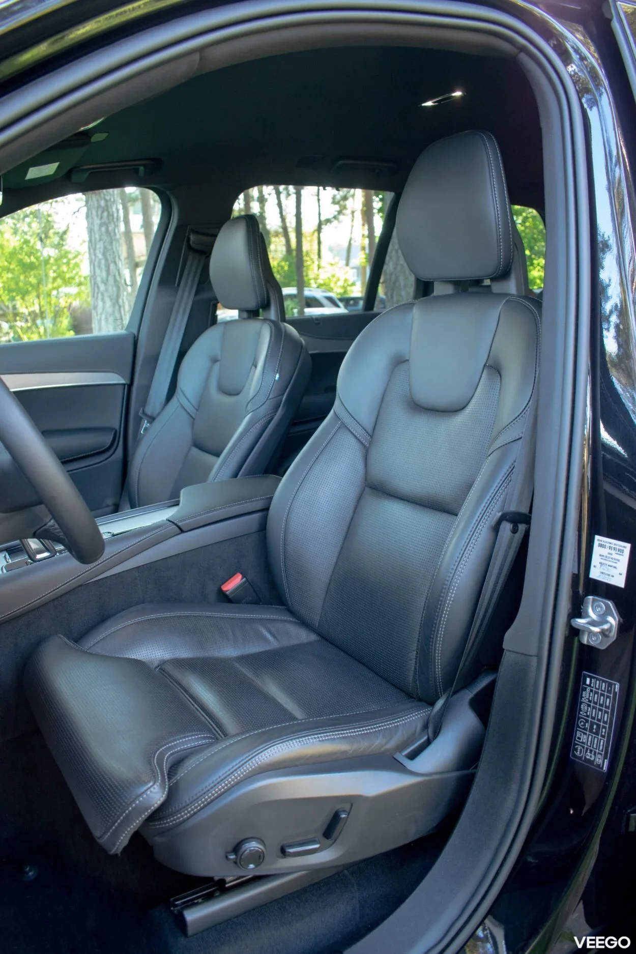 Volvo XC90 7s R-Design DARK Intelli PRO 2 190kW