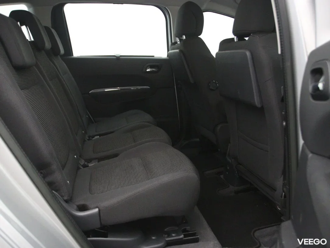 Peugeot 5008 1.6 84kW