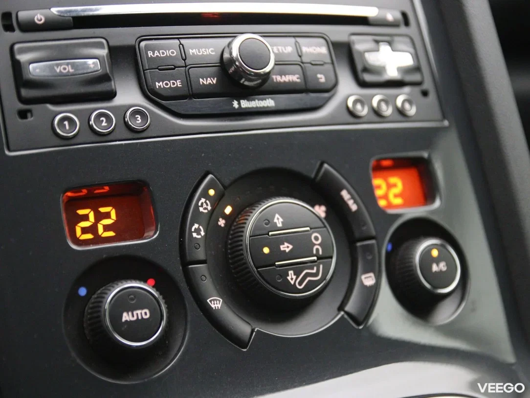 Peugeot 5008 1.6 84kW