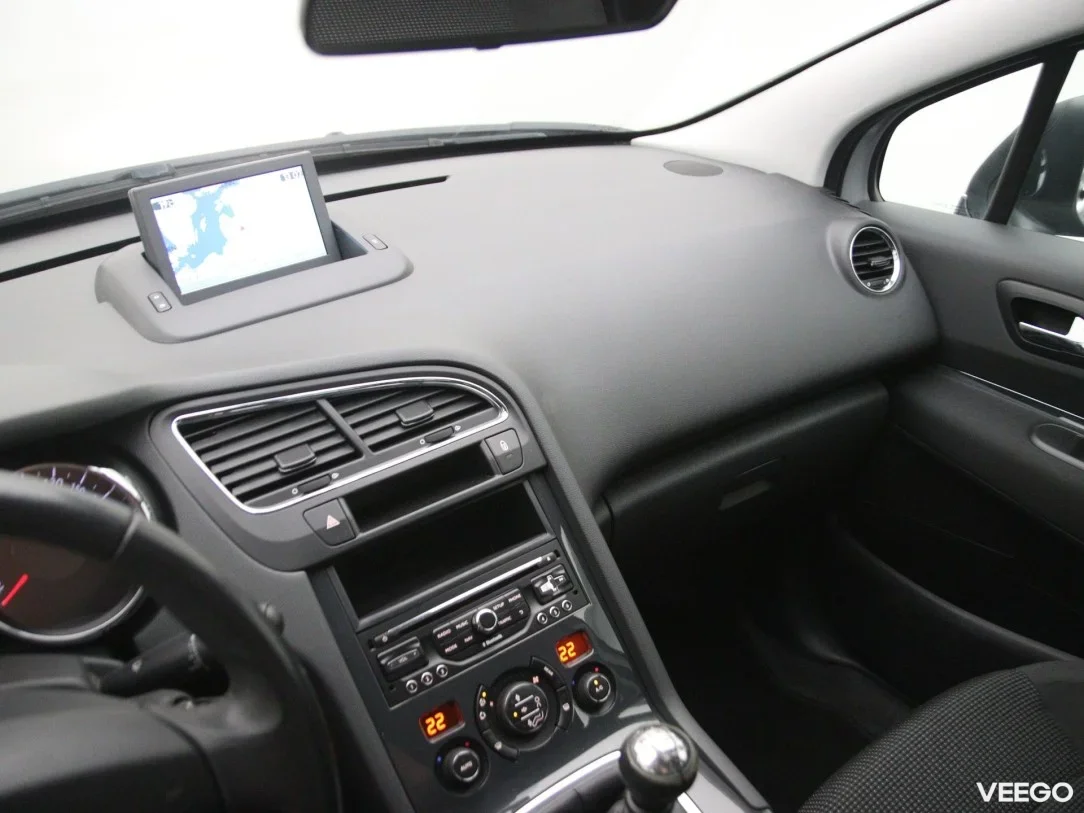 Peugeot 5008 1.6 84kW