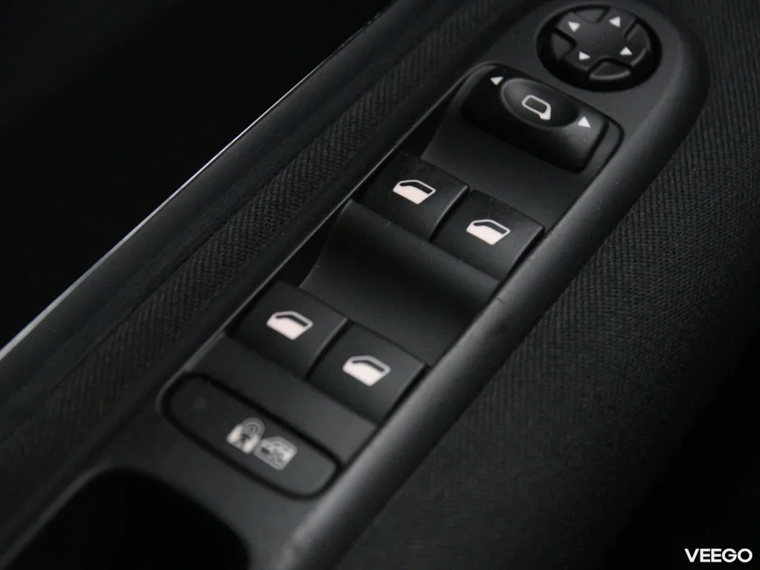 Peugeot 5008 1.6 84kW