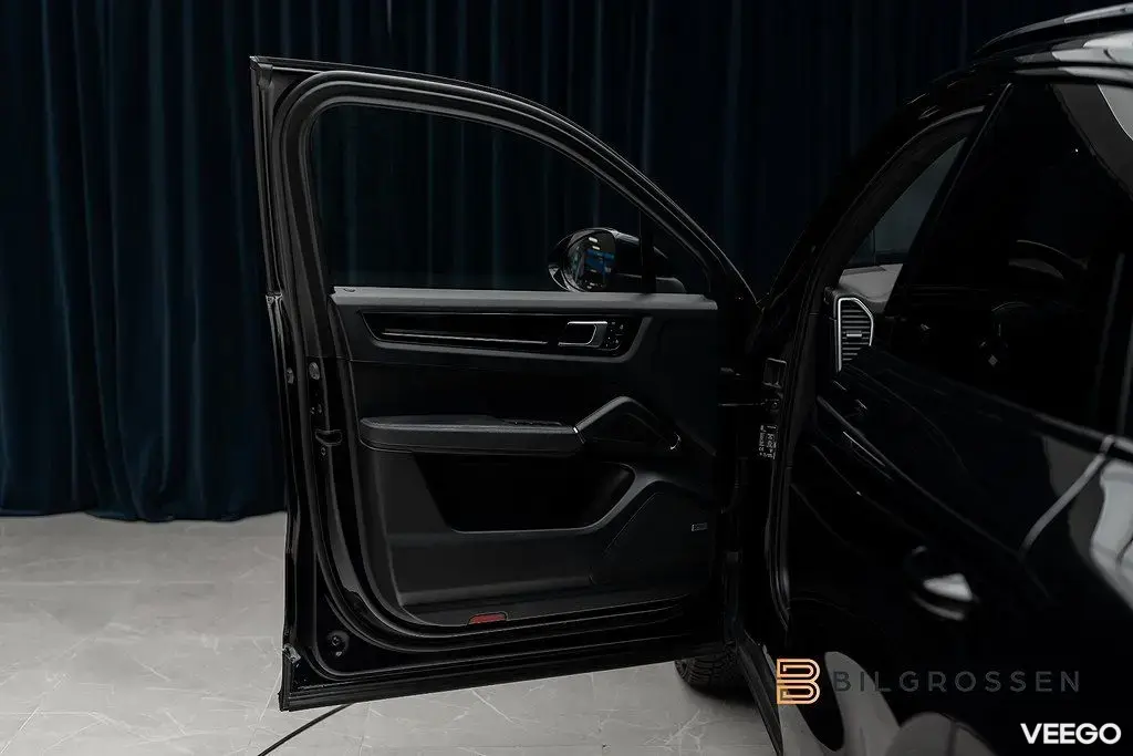 Porsche Cayenne Sport Chrono 3.79% BOSE Pano 360 Sportavgas 250kW