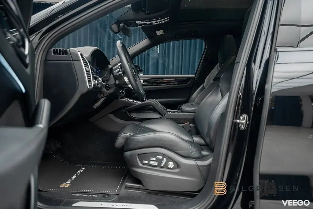 Porsche Cayenne Sport Chrono 3.79% BOSE Pano 360 Sportavgas 250kW