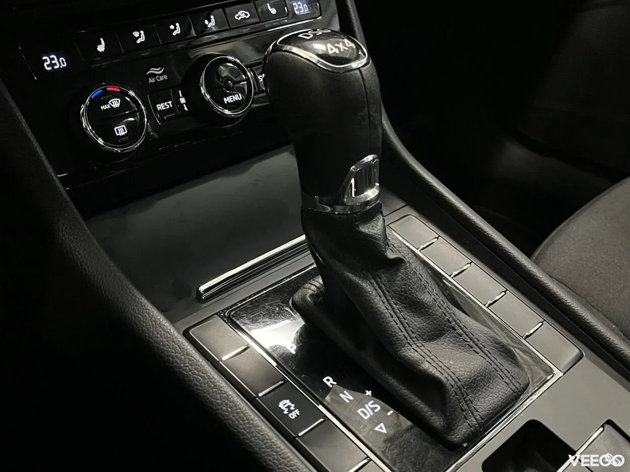 Skoda Superb HB Active FL 4x4 2 140kW