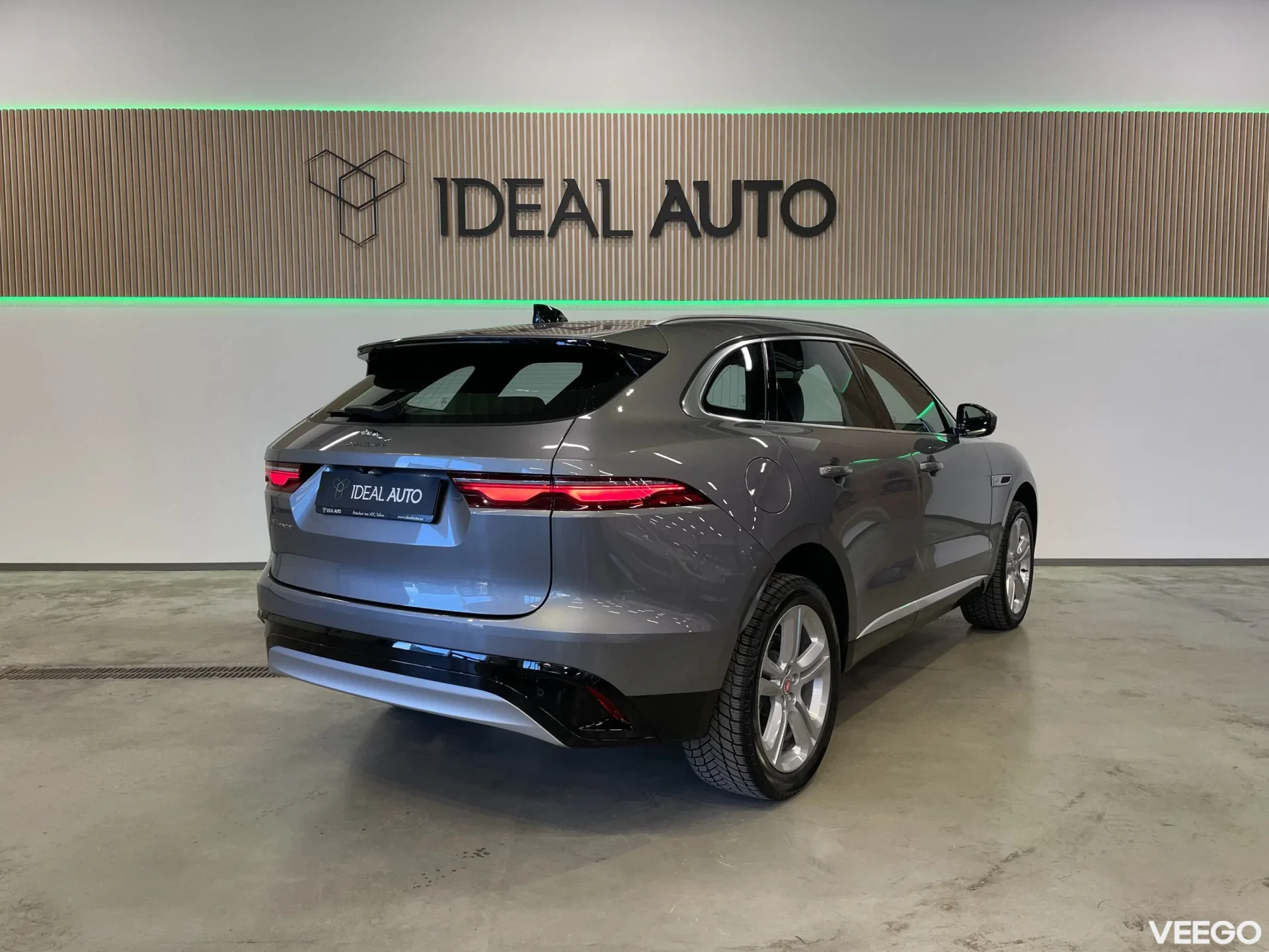 Jaguar F-Pace - 184kW