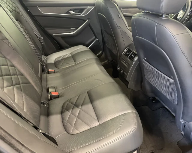 Image of Jaguar F-Pace - 184kW