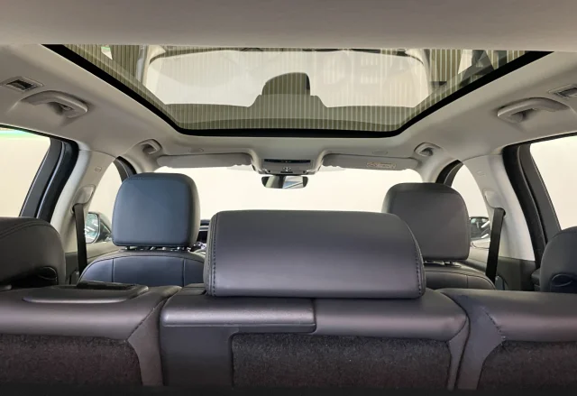 Image of Jaguar F-Pace - 184kW