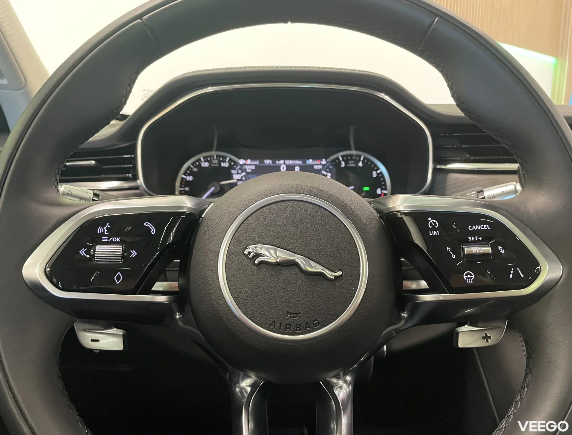 Jaguar F-Pace - 184kW