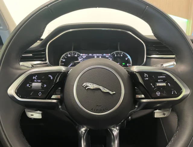 Image of Jaguar F-Pace - 184kW