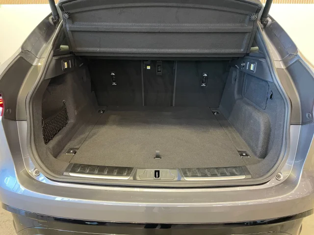 Image of Jaguar F-Pace - 184kW