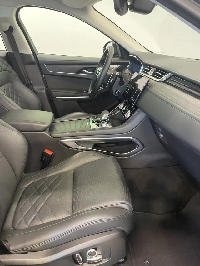 Image of Jaguar F-Pace - 184kW