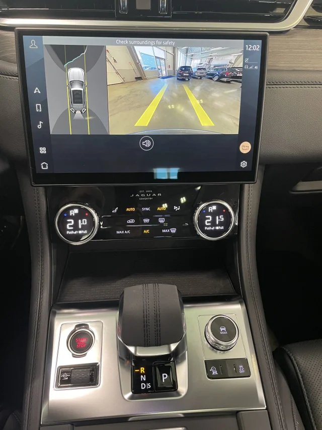 Image of Jaguar F-Pace - 184kW