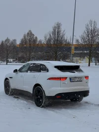 Jaguar F-Pace 3.0 221kW thumbnail