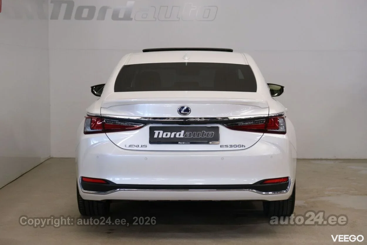 Lexus ES 300h Executive Facelift MY2023 2.5 131kW