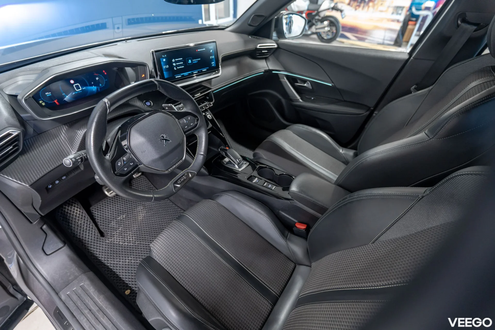 Peugeot 2008 GT PureTech 1.2 96kW